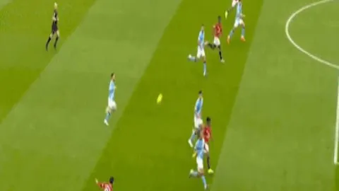 国足须全力以赴，每场比赛皆需视为决战，以夺理想胜利